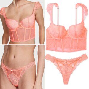 VS Lace Cap-Sleeve Corset Top and Thong Panty L Large